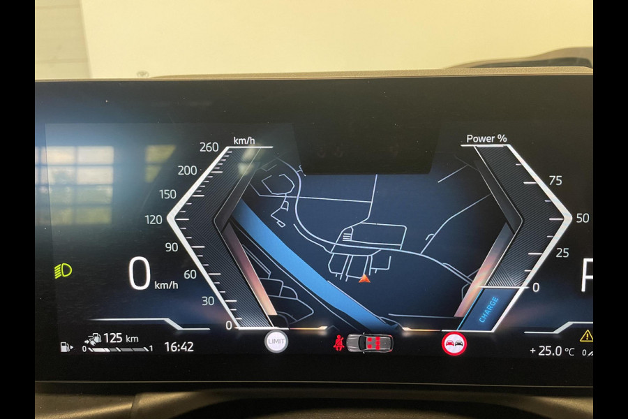BMW 3 Serie Touring 320e Climate control Adaptive cruise control Parkeersensoren Navigatie LED Apple Carplay/ Android Auto