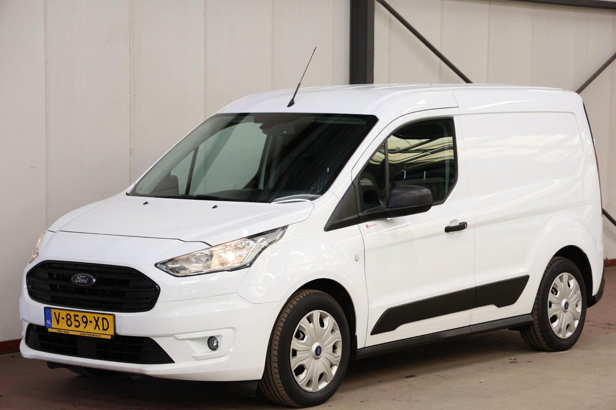 Ford Transit Connect 1.5 EcoBlue MET INRICHTING EN TREKHAAK Ford Transit Connect 1.5 EcoBlue MET INRICHTING EN TREKHAAK