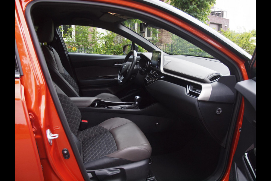 Toyota C-HR 2.0 Hybrid Executive | 180 PK | Facelift | Camera | Apple Carplay | Cruise Control | DAB |