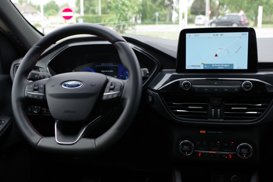 Ford Kuga 2.5 PHEV ST-Line X 225 PK, Panoramadak, B&O Sound, Winterpakket, Head-Up, 360 Camera,