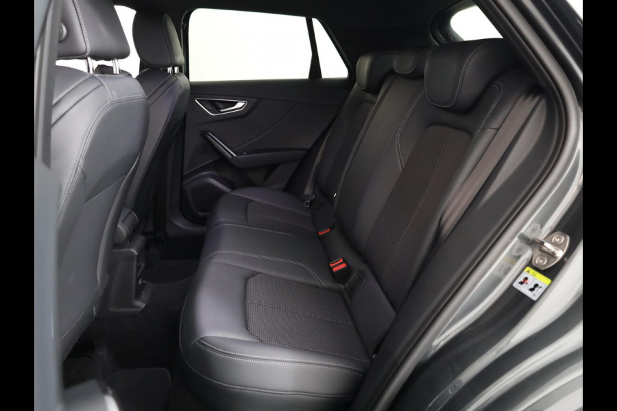 Audi Q2 35 TFSI S Edition 150 pk S-tronic | Verlengde garantie | Navigatie met Touchscreen | Parkeersensoren achter | Adaptieve cruise control | Matrix LED koplampen | S-line |