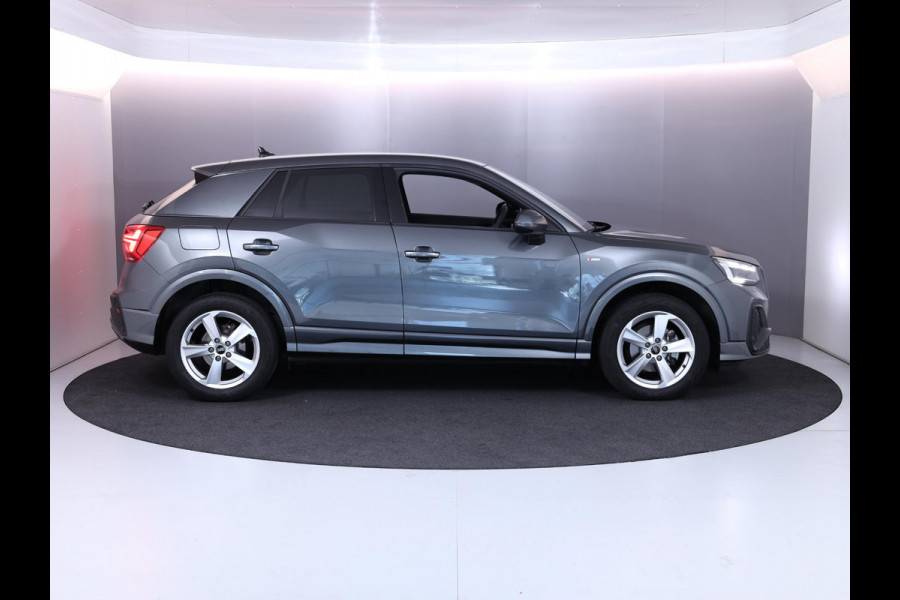 Audi Q2 35 TFSI S Edition 150 pk S-tronic | Verlengde garantie | Navigatie met Touchscreen | Parkeersensoren achter | Adaptieve cruise control | Matrix LED koplampen | S-line |