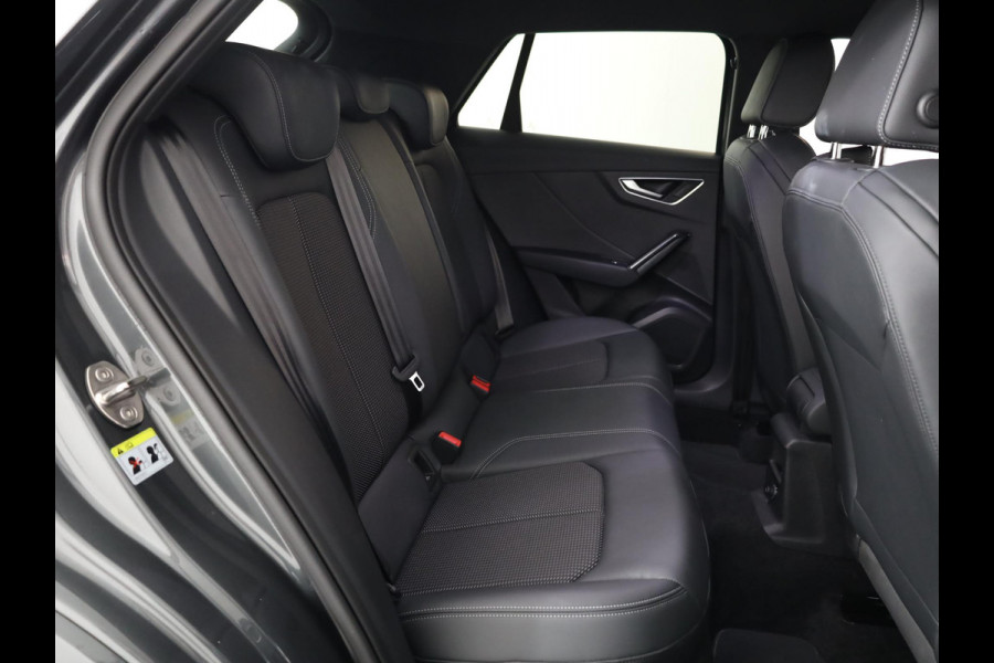 Audi Q2 35 TFSI S Edition 150 pk S-tronic | Verlengde garantie | Navigatie met Touchscreen | Parkeersensoren achter | Adaptieve cruise control | Matrix LED koplampen | S-line |