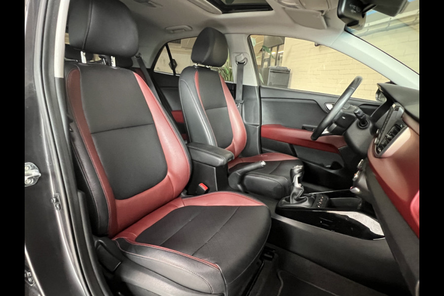 Kia Rio 1.0 TGDI 120pk | Platinum Edition | Navi | Camera | Leder | Pano | 17"| Stoel & Stuur Verwarming | Volledig onderhouden!