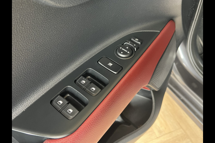 Kia Rio 1.0 TGDI 120pk | Platinum Edition | Navi | Camera | Leder | Pano | 17"| Stoel & Stuur Verwarming | Volledig onderhouden!