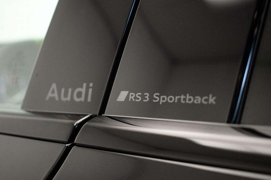Audi RS3 Sportback 2.5 TFSI quattro |Pano|Kuipstoel|Sonos|HUD|
