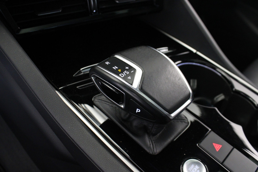 Volkswagen Touareg 3.0 TDI R-Line |Pano|Trekhaak|Achterbank verw.|