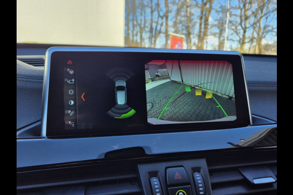 BMW X1 xDrive25e M-SPORT ** LED, NAVI+, LEDER, DRIVING ASS. +, 19-inch LMV, PRIVACY GLAS ** 1e EIG - UNFALLFREI ** ! 2DE PINKSTERDAG GEOPEND VAN 10:00 UUR T/M 17:00 UUR