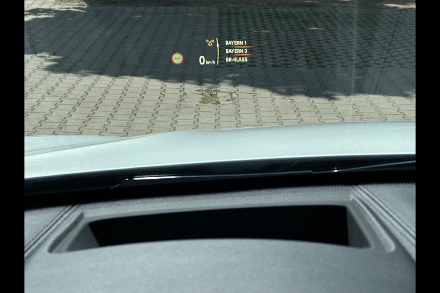 BMW X1 xDrive25e M-SPORT ** LED, NAVI+, MOKKA LEDER, DR. ASS. +, TREKH, HuD, 19-inch LMV, ** 1e EIG - UNFALLFREI ** ! 2DE PINKSTERDAG GEOPEND VAN 10:00 UUR T/M 17:00 UUR