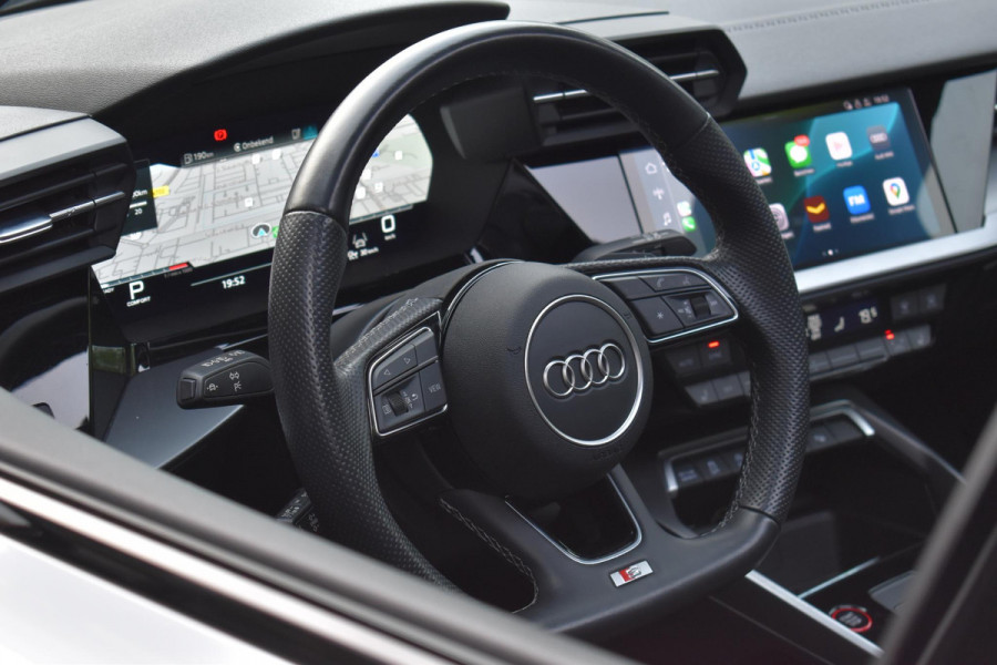 Audi A3 Sportback 2.0 TFSI S3 quattro Keyles Pano Sfeer ACC Camera