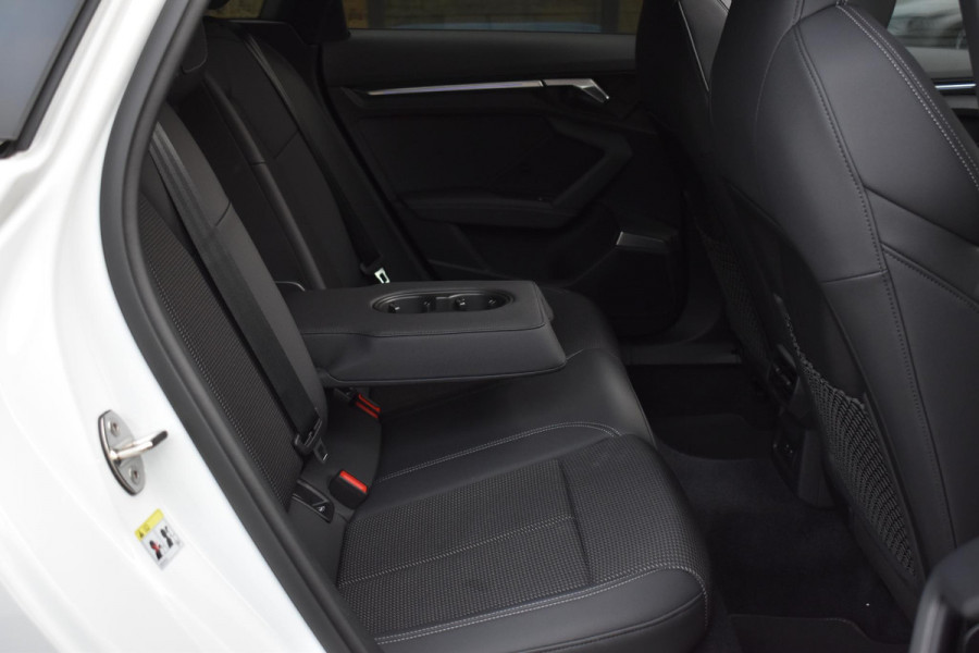 Audi A3 Sportback 2.0 TFSI S3 quattro Keyles Pano Sfeer ACC Camera