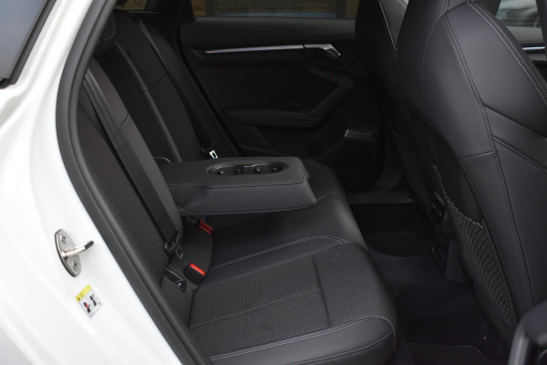 Audi A3 Sportback 2.0 TFSI S3 quattro Keyles Pano Sfeer ACC Camera