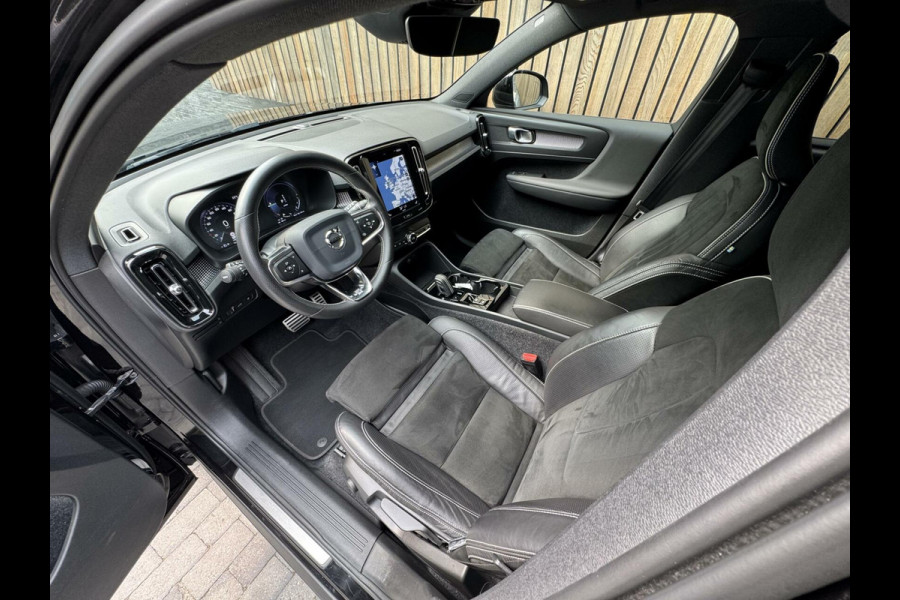 Volvo XC40 1.5 T5 Twin Engine R-Design Automaat | Achteruitrijcamera | LED verlichting | Trekhaak uitklapbaar | Stoelverwarming | Climate c