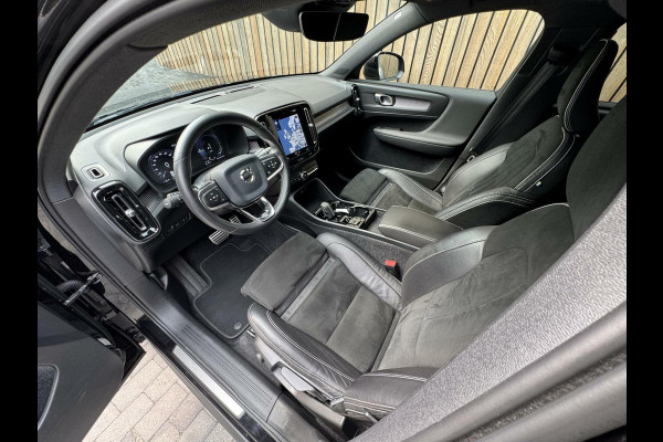 Volvo XC40 1.5 T5 Twin Engine R-Design Automaat | Achteruitrijcamera | LED verlichting | Trekhaak uitklapbaar | Stoelverwarming | Climate c