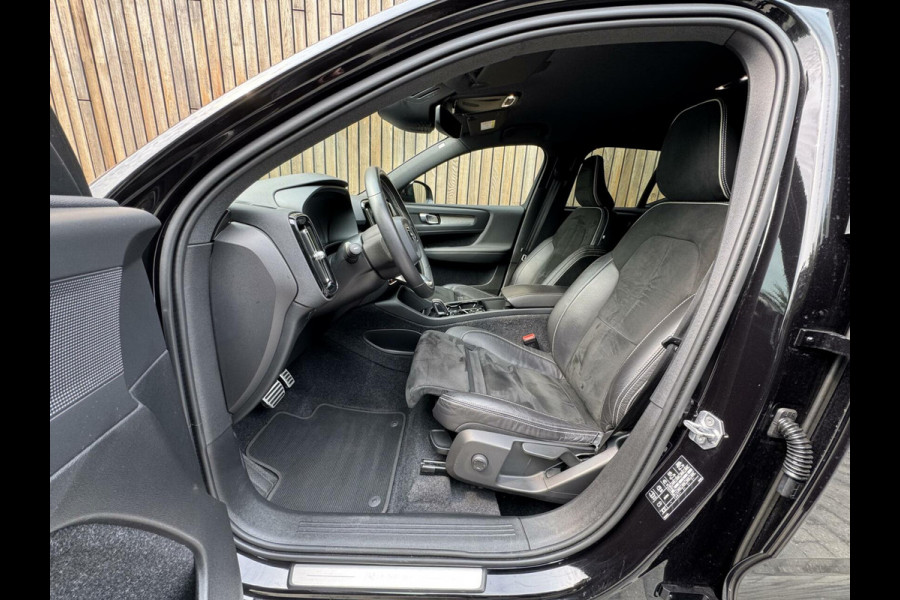 Volvo XC40 1.5 T5 Twin Engine R-Design Automaat | Achteruitrijcamera | LED verlichting | Trekhaak uitklapbaar | Stoelverwarming | Climate c