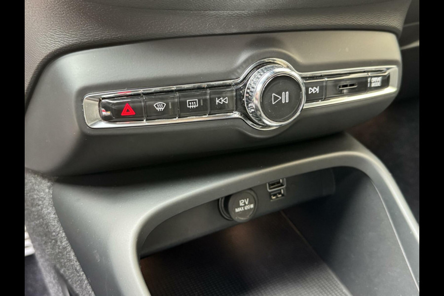 Volvo XC40 1.5 T5 Twin Engine R-Design Automaat | Achteruitrijcamera | LED verlichting | Trekhaak uitklapbaar | Stoelverwarming | Climate c