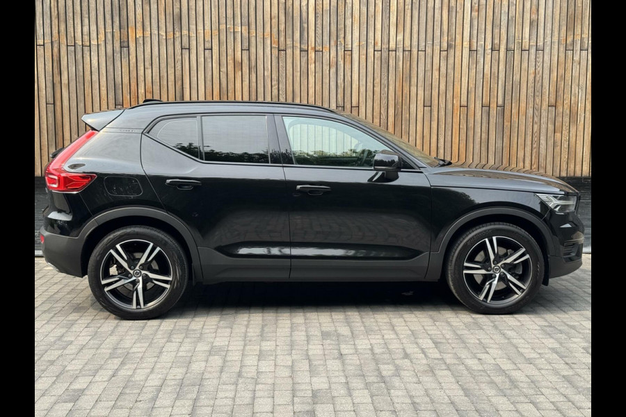 Volvo XC40 1.5 T5 Twin Engine R-Design Automaat | Achteruitrijcamera | LED verlichting | Trekhaak uitklapbaar | Stoelverwarming | Climate c