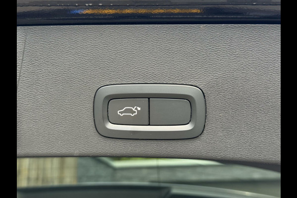 Volvo XC40 1.5 T5 Twin Engine R-Design Automaat | Achteruitrijcamera | LED verlichting | Trekhaak uitklapbaar | Stoelverwarming | Climate c