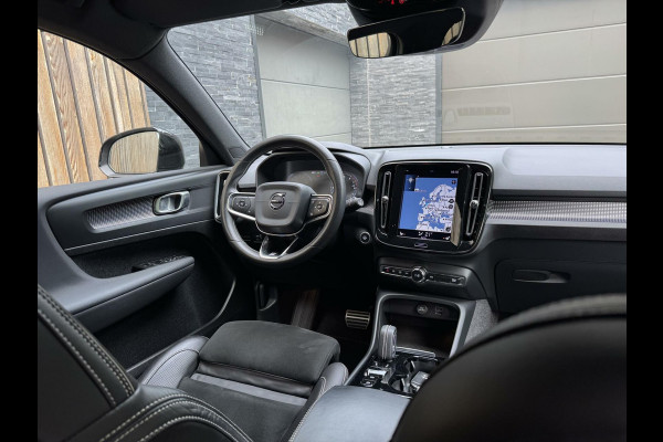 Volvo XC40 1.5 T5 Twin Engine R-Design Automaat | Achteruitrijcamera | LED verlichting | Trekhaak uitklapbaar | Stoelverwarming | Climate c