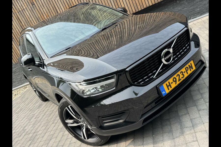 Volvo XC40 1.5 T5 Twin Engine R-Design Automaat | Achteruitrijcamera | LED verlichting | Trekhaak uitklapbaar | Stoelverwarming | Climate c