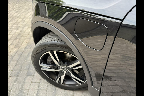 Volvo XC40 1.5 T5 Twin Engine R-Design Automaat | Achteruitrijcamera | LED verlichting | Trekhaak uitklapbaar | Stoelverwarming | Climate c