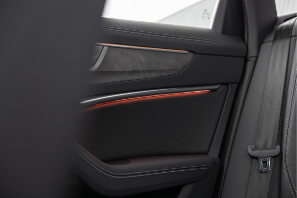 Audi A6 Avant 55 TFSI e 367pk Quattro Competition Pano B&O HD-Matrix HuD ACC Trekhaak
