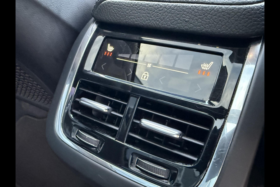 Volvo XC60 2.0 B5 Mom. Exclusive |Pano|Leer|Memory|AutoPilot|HUD|El.Trekhaak|19"R-Design|Harman/Kardon|Carplay