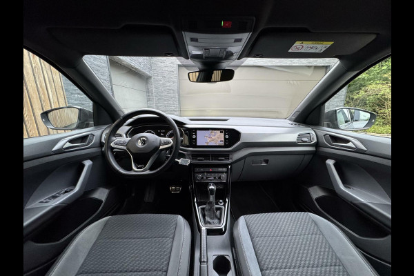 Volkswagen T-Cross 1.0 TSI R-line Automaat | LED | Trekhaak | Getint glas | Climate control | Cruise control adaptief | Lane assist | Dode hoek det