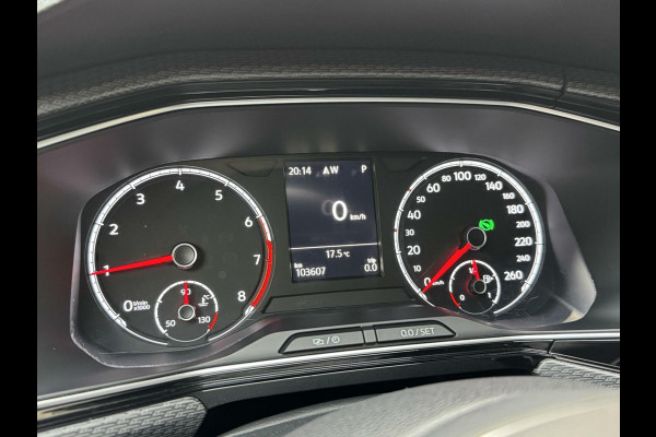 Volkswagen T-Cross 1.0 TSI R-line Automaat | LED | Trekhaak | Getint glas | Climate control | Cruise control adaptief | Lane assist | Dode hoek det