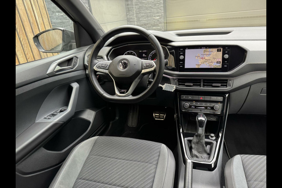 Volkswagen T-Cross 1.0 TSI R-line Automaat | LED | Trekhaak | Getint glas | Climate control | Cruise control adaptief | Lane assist | Dode hoek det