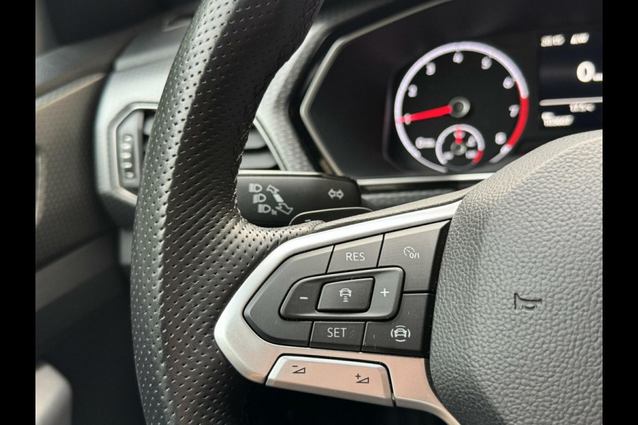 Volkswagen T-Cross 1.0 TSI R-line Automaat | LED | Trekhaak | Getint glas | Climate control | Cruise control adaptief | Lane assist | Dode hoek det