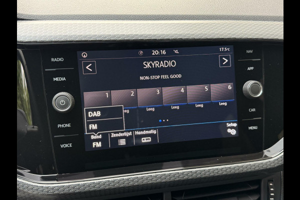 Volkswagen T-Cross 1.0 TSI R-line Automaat | LED | Trekhaak | Getint glas | Climate control | Cruise control adaptief | Lane assist | Dode hoek det