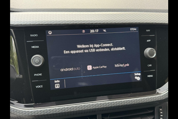 Volkswagen T-Cross 1.0 TSI R-line Automaat | LED | Trekhaak | Getint glas | Climate control | Cruise control adaptief | Lane assist | Dode hoek det
