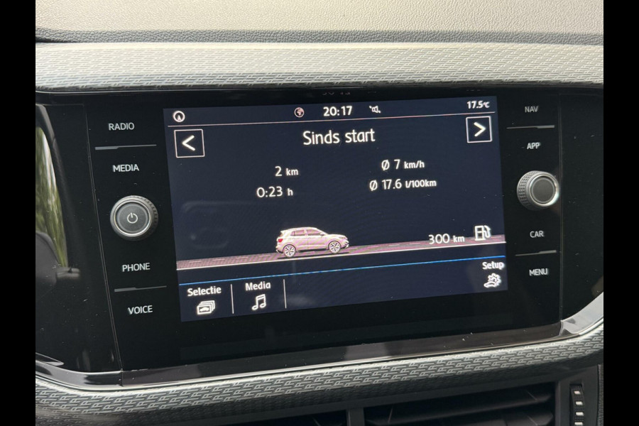 Volkswagen T-Cross 1.0 TSI R-line Automaat | LED | Trekhaak | Getint glas | Climate control | Cruise control adaptief | Lane assist | Dode hoek det