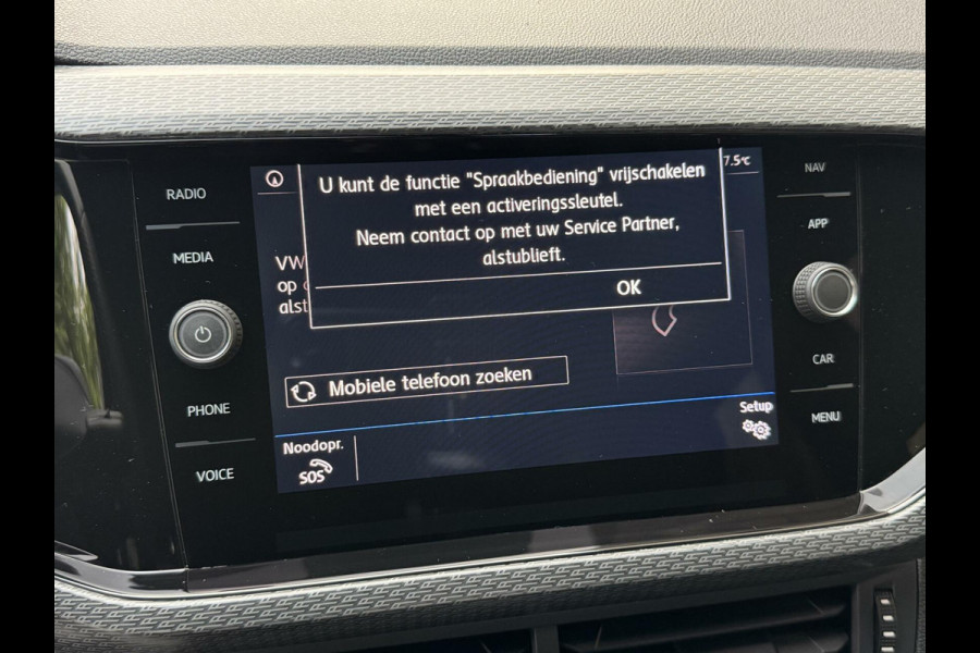 Volkswagen T-Cross 1.0 TSI R-line Automaat | LED | Trekhaak | Getint glas | Climate control | Cruise control adaptief | Lane assist | Dode hoek det