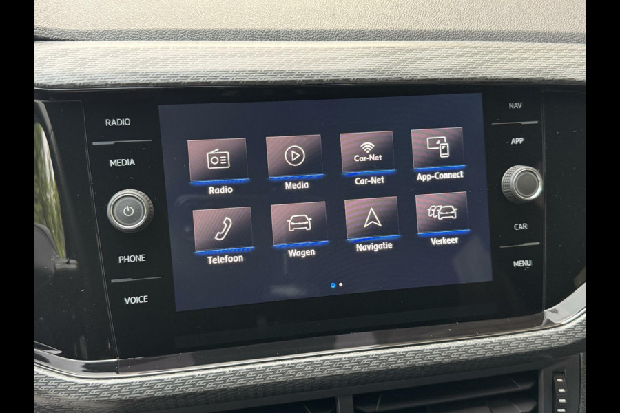 Volkswagen T-Cross 1.0 TSI R-line Automaat | LED | Trekhaak | Getint glas | Climate control | Cruise control adaptief | Lane assist | Dode hoek det