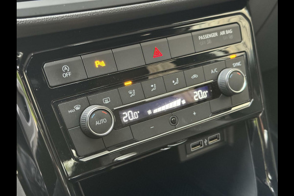 Volkswagen T-Cross 1.0 TSI R-line Automaat | LED | Trekhaak | Getint glas | Climate control | Cruise control adaptief | Lane assist | Dode hoek det