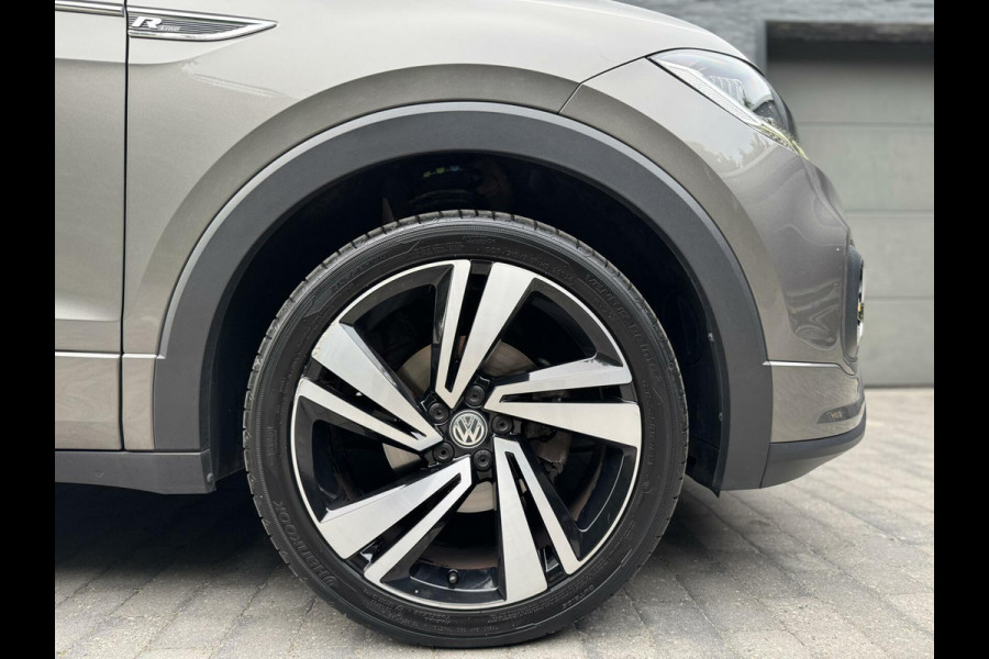 Volkswagen T-Cross 1.0 TSI R-line Automaat | LED | Trekhaak | Getint glas | Climate control | Cruise control adaptief | Lane assist | Dode hoek det