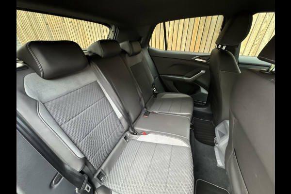 Volkswagen T-Cross 1.0 TSI R-line Automaat | LED | Trekhaak | Getint glas | Climate control | Cruise control adaptief | Lane assist | Dode hoek det
