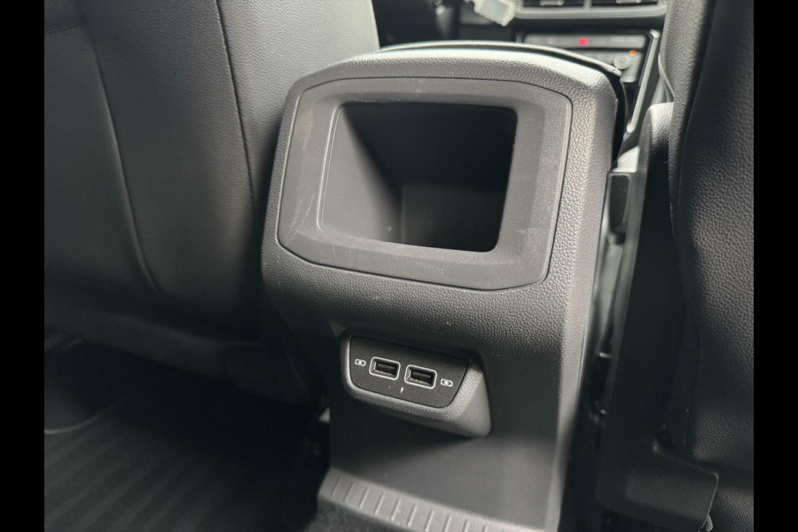 Volkswagen T-Cross 1.0 TSI R-line Automaat | LED | Trekhaak | Getint glas | Climate control | Cruise control adaptief | Lane assist | Dode hoek det