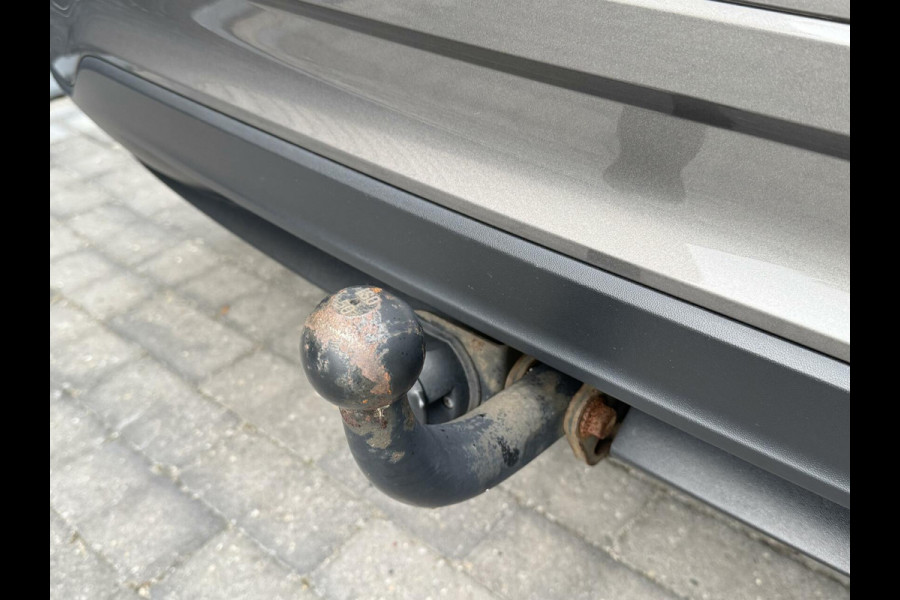 Volkswagen T-Cross 1.0 TSI R-line Automaat | LED | Trekhaak | Getint glas | Climate control | Cruise control adaptief | Lane assist | Dode hoek det