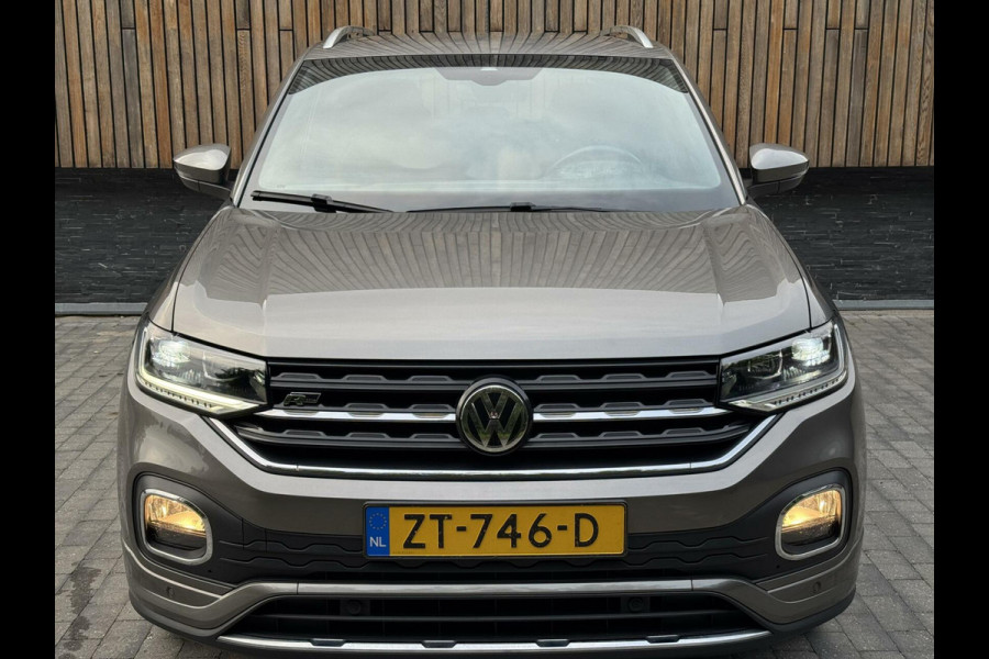 Volkswagen T-Cross 1.0 TSI R-line Automaat | LED | Trekhaak | Getint glas | Climate control | Cruise control adaptief | Lane assist | Dode hoek det