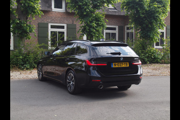 BMW 3 Serie Touring 320e Business Edition Plus | Apple Carplay | Laserlight | Parkeersensoren | Sfeerverlichting | Leer |