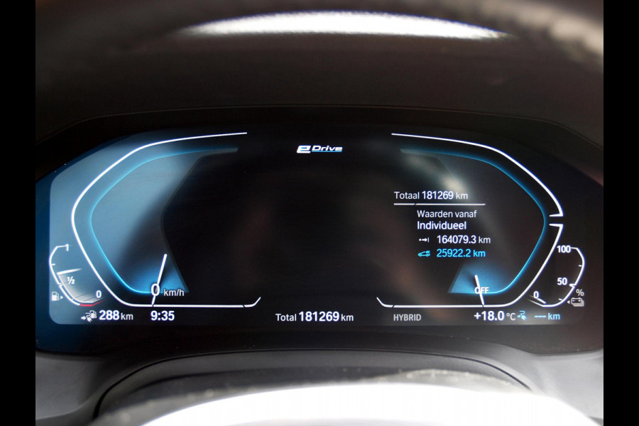 BMW 3 Serie Touring 320e Business Edition Plus | Apple Carplay | Laserlight | Parkeersensoren | Sfeerverlichting | Leer |