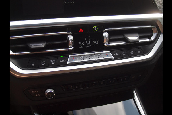 BMW 3 Serie Touring 320e Business Edition Plus | Apple Carplay | Laserlight | Parkeersensoren | Sfeerverlichting | Leer |