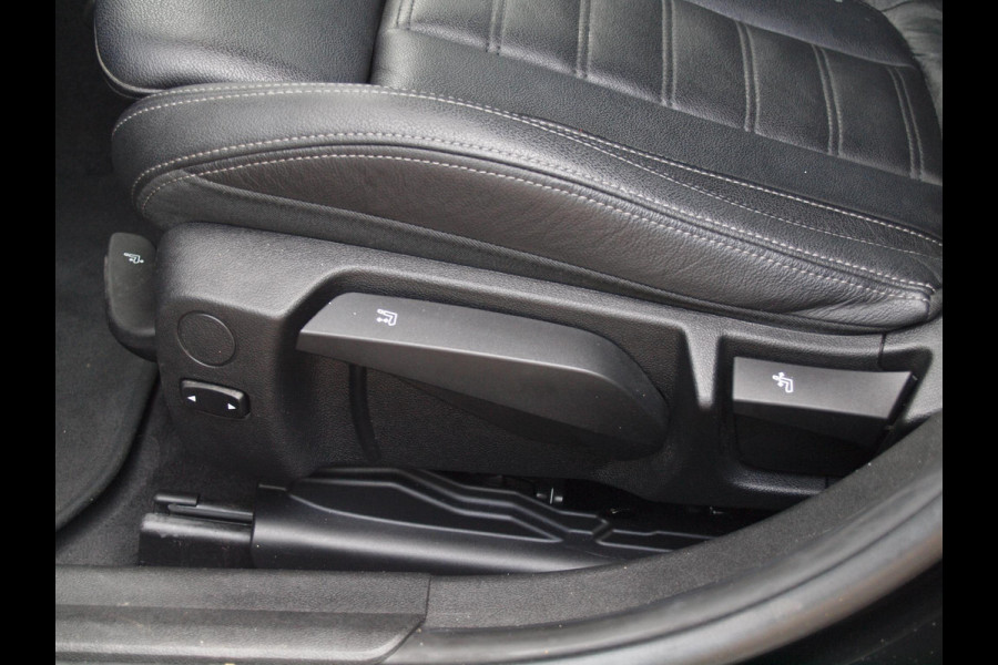 BMW 3 Serie Touring 320e Business Edition Plus | Apple Carplay | Laserlight | Parkeersensoren | Sfeerverlichting | Leer |