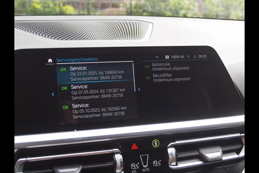 BMW 3 Serie Touring 320e Business Edition Plus | Apple Carplay | Laserlight | Parkeersensoren | Sfeerverlichting | Leer |