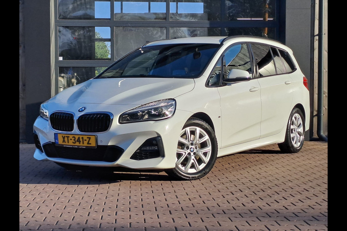 BMW 2 Serie Gran Tourer 218i 7p. High Executive | Leder | Trekhaak | M-pakket | Head-up | Camera | Stoelverwarming | BMW 2 Serie Gran Tourer 218i 7p. High Executive | Leder | Trekhaak | M-pakket | Head-up | Camera | Stoelverwarming |