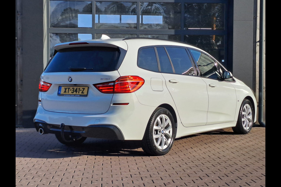 BMW 2 Serie Gran Tourer 218i 7p. High Executive | Leder | Trekhaak | M-pakket | Head-up | Camera | Stoelverwarming |