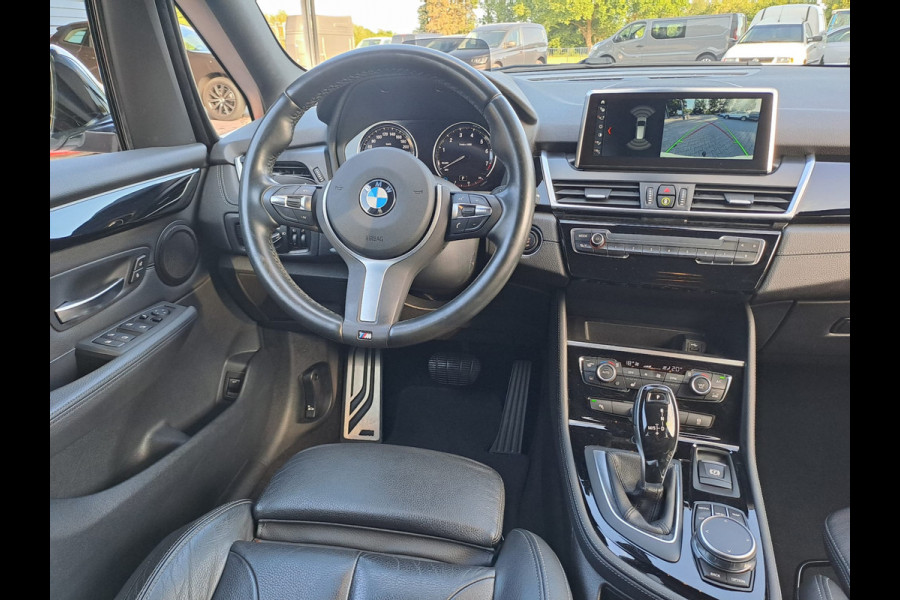 BMW 2 Serie Gran Tourer 218i 7p. High Executive | Leder | Trekhaak | M-pakket | Head-up | Camera | Stoelverwarming |
